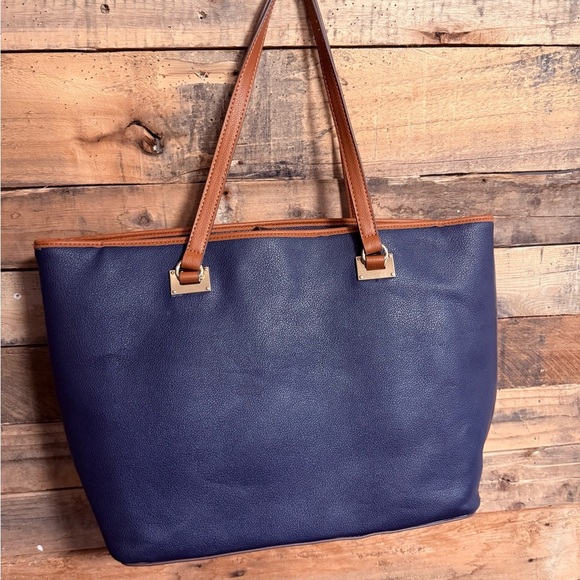 Anne Klein Navy and Brown Zippered Purse - Picture 5 of 11